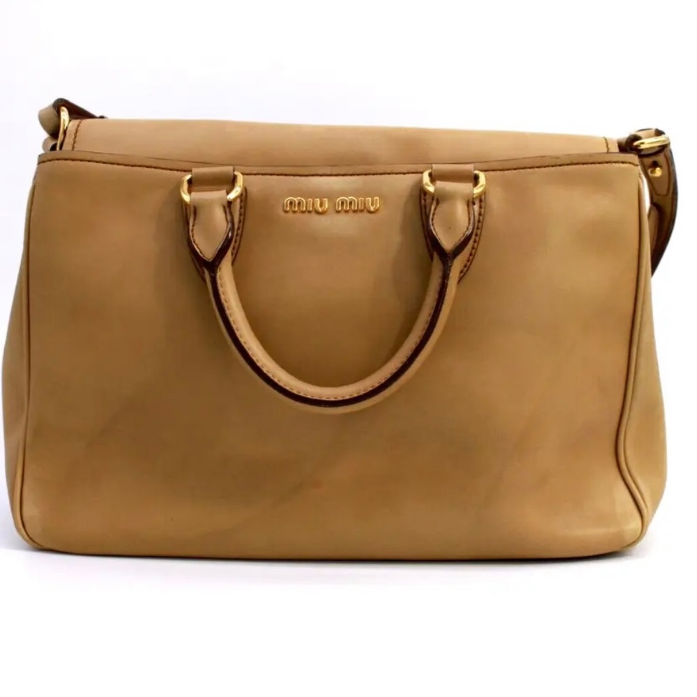 Authentic miumiu shoulder/hand bag 💯 Authentic